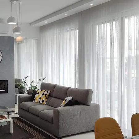 Bright Stylish Apartment *