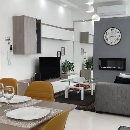 Bright Stylish Victoria